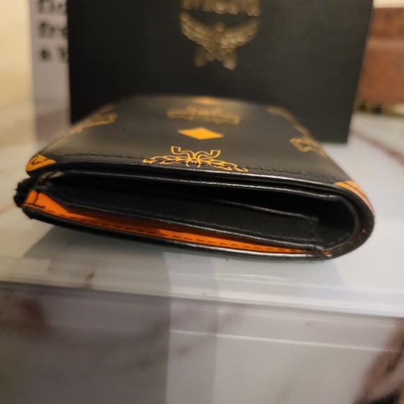 MCM Black and Gold Wallet With Box Unisex - Picture 2 of 12